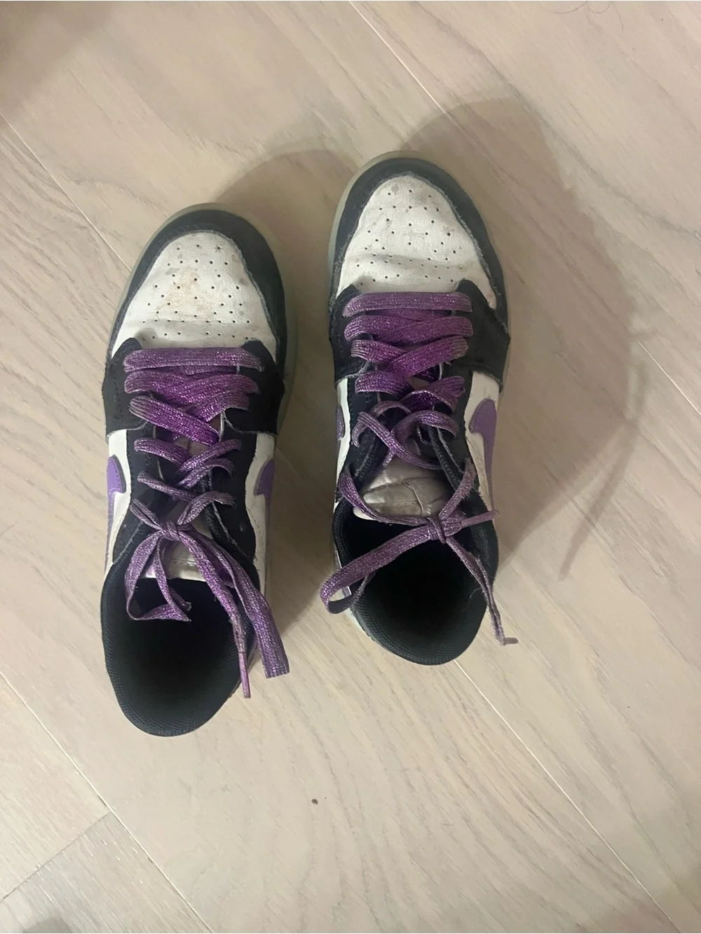 Nike Kids Purple, Black & White Low-Top Sneakers